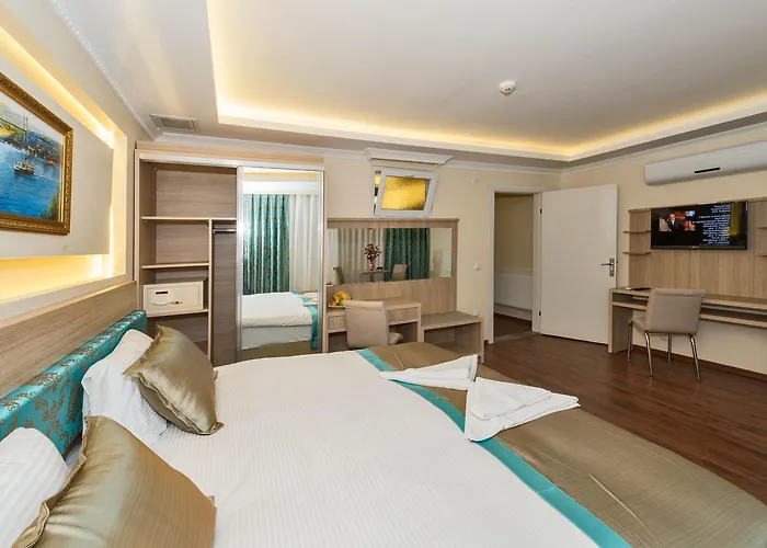 Le Premier House Апарт-отель 2*