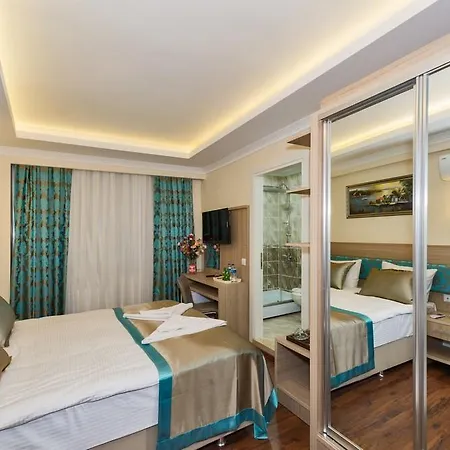 Le Premier House Apartahotel