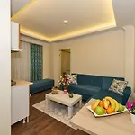 Le Premier House Aparthotel 2*